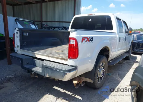 2015 Ford F-250 Xlt z USA, uszkodzony, nr VIN 1FT7W2BT3FEC62106